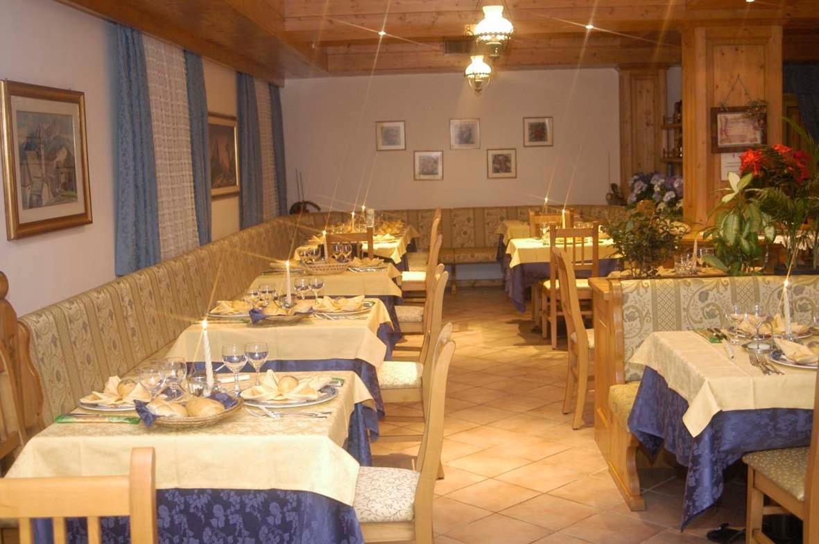 Debra Park Hotel Moena Kültér fotó
